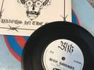 PUNK--BLITZ -Never Surrender/razors in the night 7