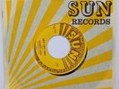 Johnny Cash SUN 221 CRY  CRY  CRY  / Hey Porter  with PUSH MARKS