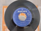 45t sp chili 373.916 negro is negro ( orginal) JOHNNY HALLYDAY
