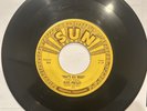 Elvis Presley That’s All Right bw Blue Moon of Kentucky Sun  45 209 Push Marks