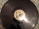 78RPM RECORD     .... BING CROSBY ..IT,S BEGINING TO LOOK A LOT LIKE CHRISTMAS .