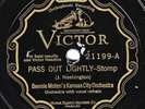 Victor 21199: Bennie Moten's Kansas City O-Pass Out Lightly/Ding Dong Blues V+E-