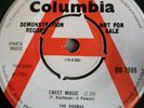 THE KOOBAS SWEET MUSIC / FACE  COLUMBIA DB 7988 DEMO