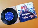 THE BEATLES [ HEY BULLDOG ] + THE ANIMALS  VINTAGE 7