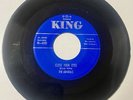 Admirals 1955 DOO WOP 45 Close Your Eyes / Give Me Your Love KING VG+/VG++ HEAR