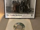 ️VTG 1972 THE DOOBIE BROS AUTOGRAPHED 8x 10 PHOTO & ‘LISTEN TO THE MUSIC’ 45...