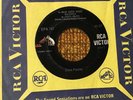 45 RPM Elvis Presley RCA VICTOR EP 747 Blue Suede Shoes + 3 VG+