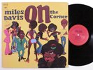 MILES DAVIS On The Corner COLUMBIA LP VG+ gatefold e