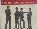 Beatles She Loves You I’ll Get You Swan S-4152 45rpm W/PS (1964)