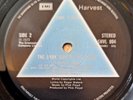 PINK FLOYD Dark side of the moon Harvest SHVL 804 solid blue triangle + posters
