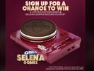 Oreo Selena Gomez Record Player + 