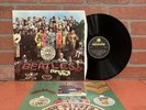 The Beatles Sgt. Peppers Vinyl Record LP 1981 UK Mono Gatefold Insert NM PMC7027