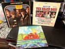 [3] THE BEACH BOYS LP'S -BEST OF VOL. 1-CLOSE-UP-FRIENDS
