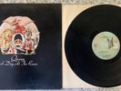 Queen – A Day At The Races ; 1976 LP VG+ (ACCURATE GRADE)