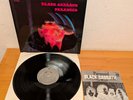 2 LPs - Black Sabbath - Paranoid  plus  Maxi Single - Paranoid. ( Vertigo. )