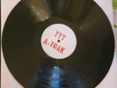 YEAH YEAH YEAHS YYY Heads Will Roll (A-Trak Remix) 12 VINYL STOCK COPY